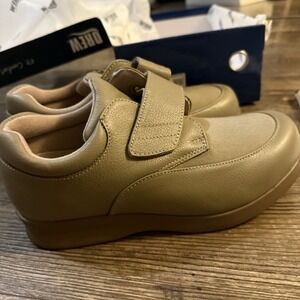 Drew Orthopedic Shoes Womens 7 WW Taupe Stretch Comfort Cushion 14251-72